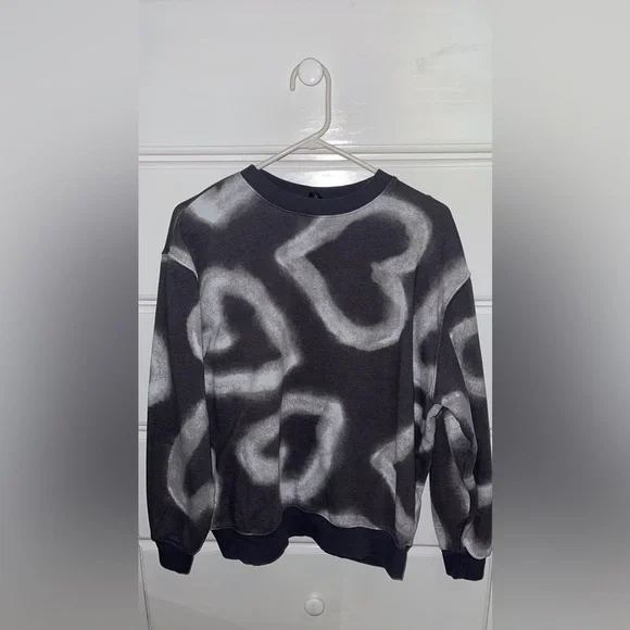 Wild Fable Size S grey and white heart Crewneck sweatshirt from target